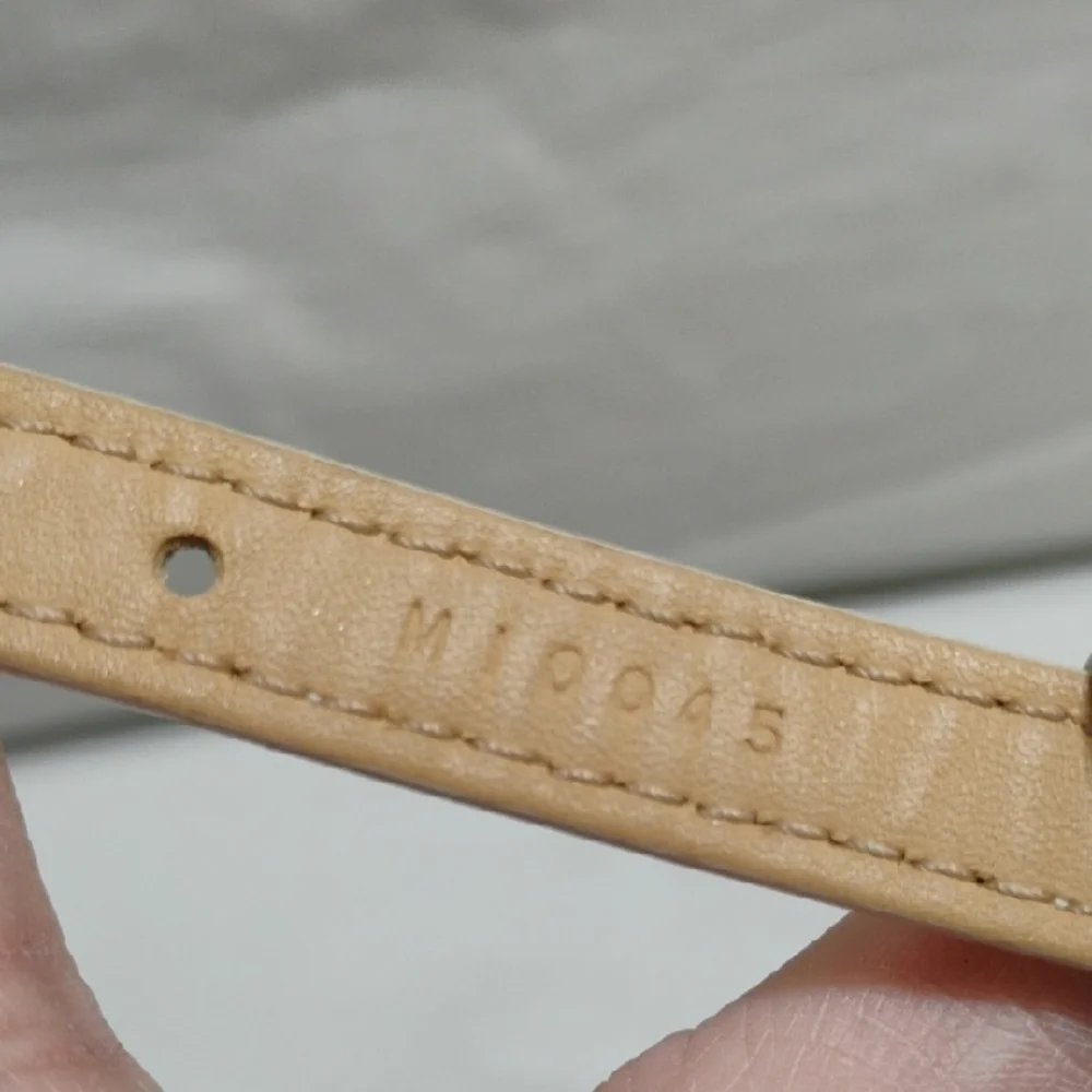 SALE! Louis Vuitton Vernis Cream Wrap Around Bracelet Gold Buckle/Box/Bag - Picture 6 of 11